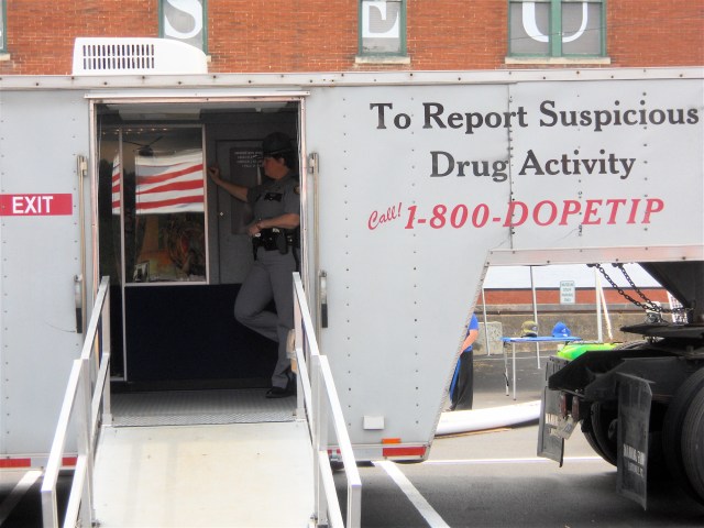 I don't know this just cracked me up > Seriously?!? | Governor's Derby Breakfast | Frankfort, Ky.